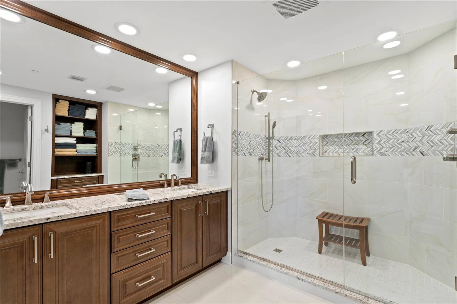 450 KNIGHTS RUN AVE #1102, TAMPA, FL, 33602