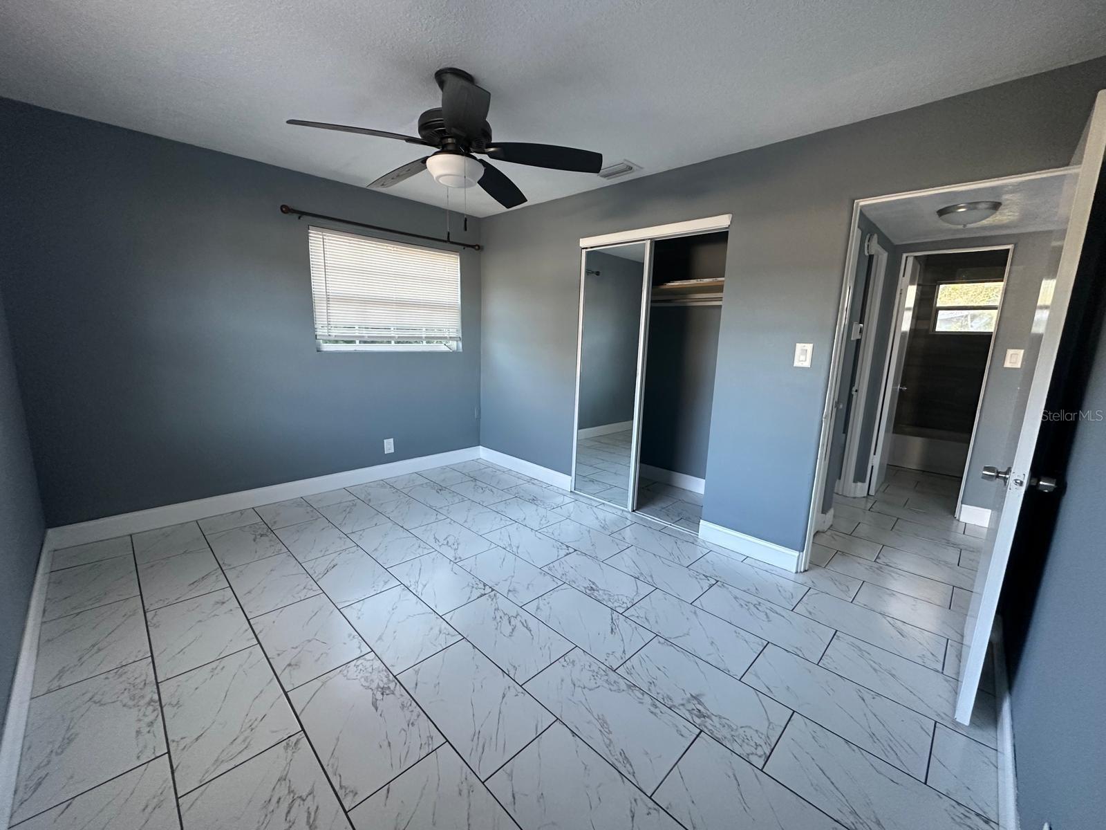 520 FREEPORT AVE N, ST PETERSBURG, FL, 33702