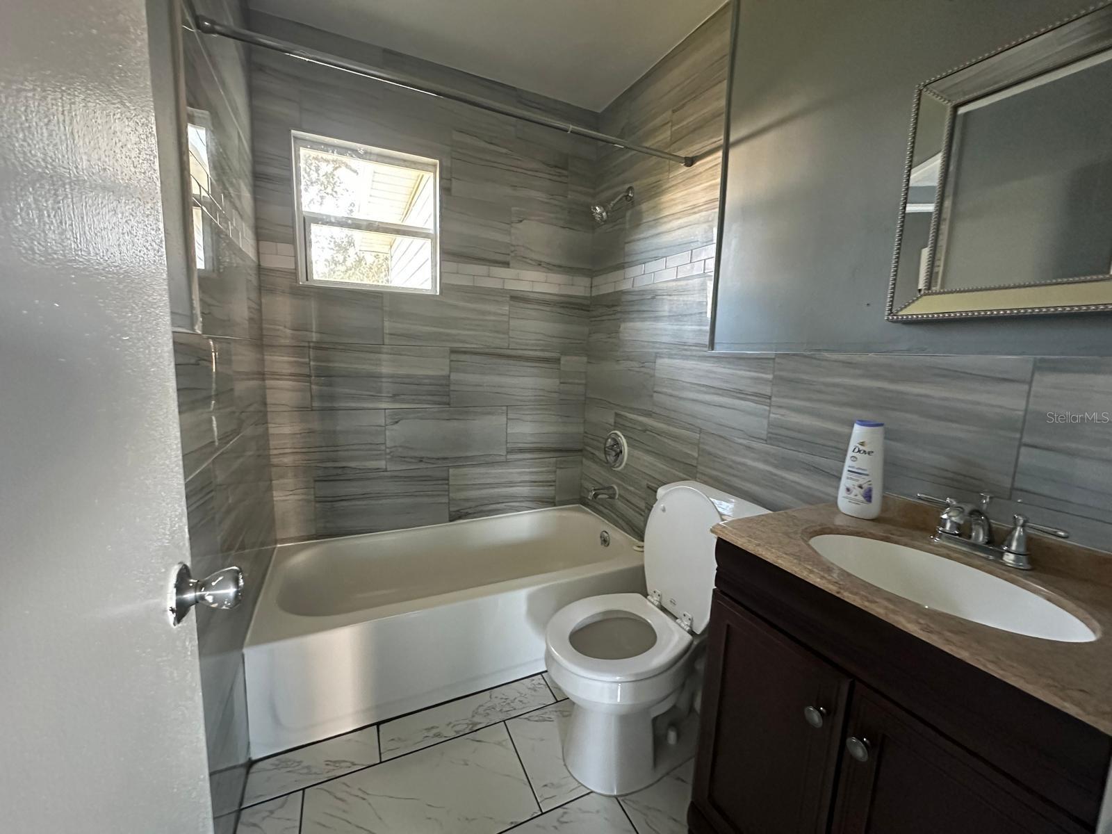 520 FREEPORT AVE N, ST PETERSBURG, FL, 33702