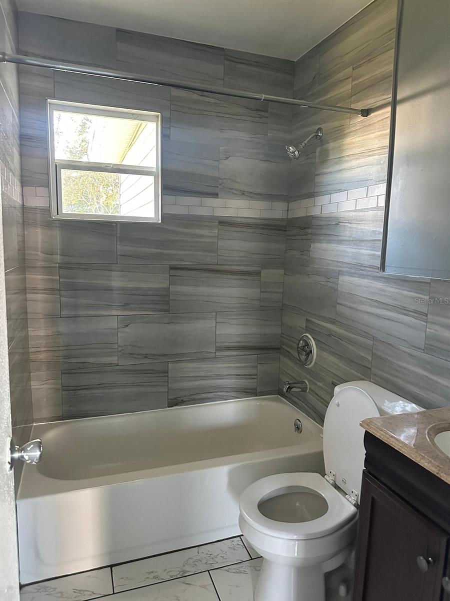 520 FREEPORT AVE N, ST PETERSBURG, FL, 33702