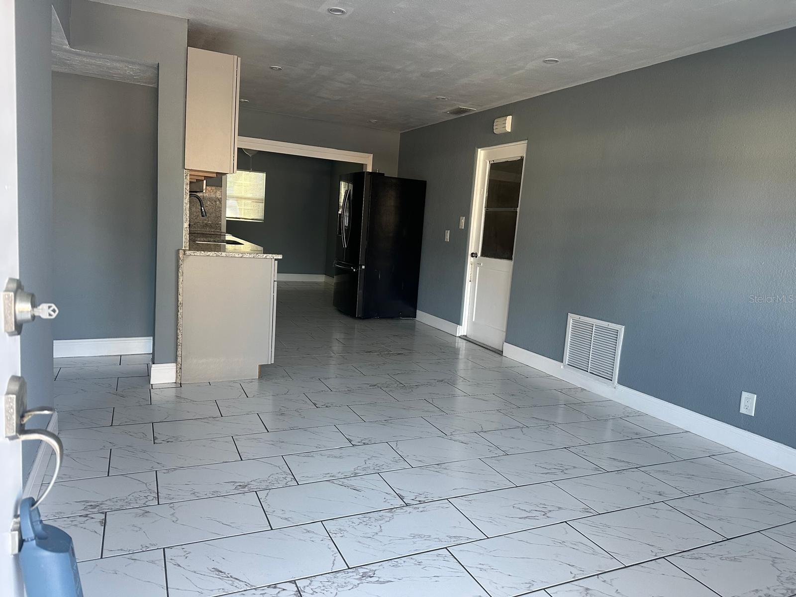 520 FREEPORT AVE N, ST PETERSBURG, FL, 33702