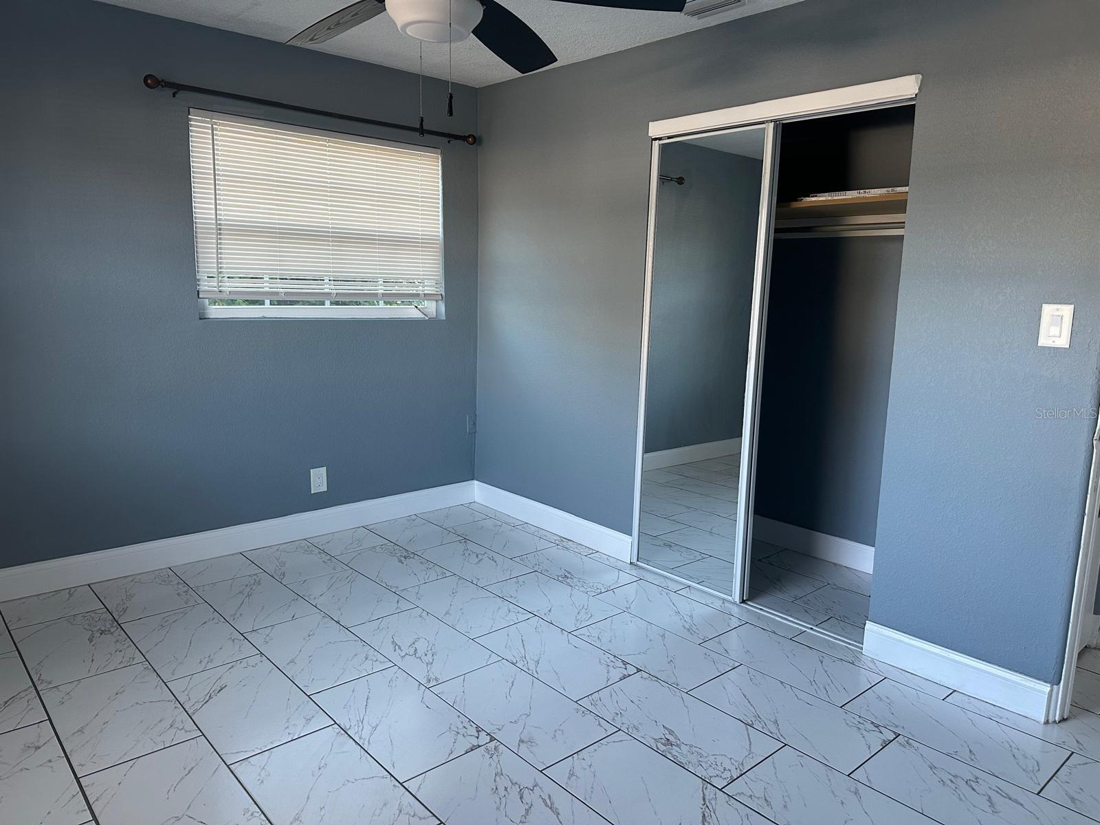 520 FREEPORT AVE N, ST PETERSBURG, FL, 33702