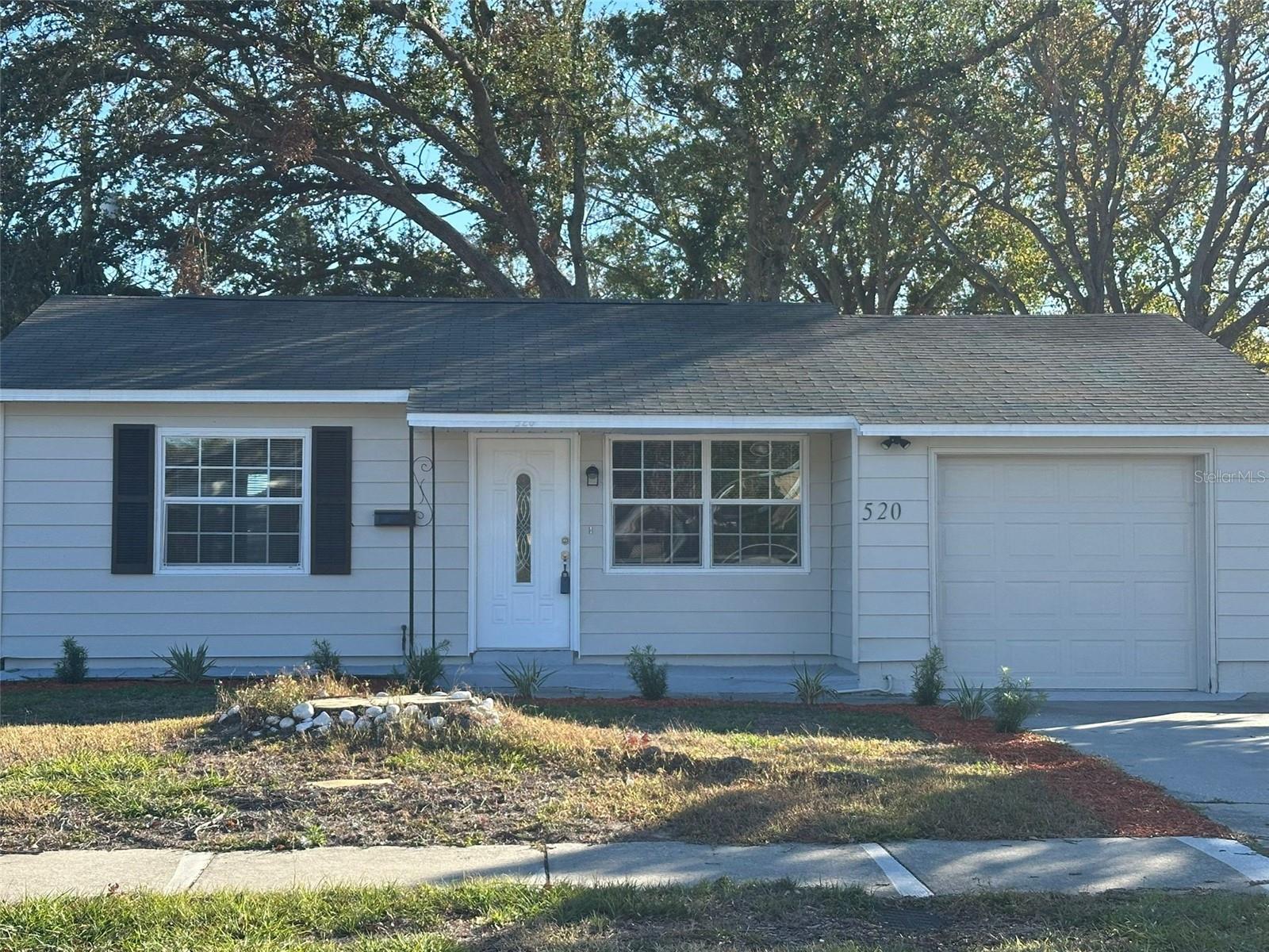 520 FREEPORT AVE N, ST PETERSBURG, FL, 33702