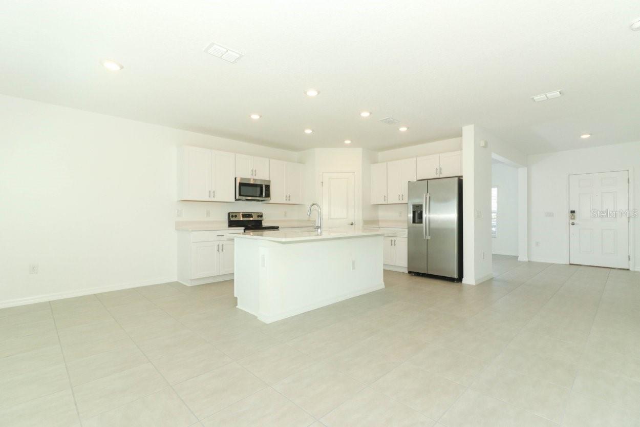 2014 BABBLING BROOK BLVD, AUBURNDALE, FL, 33823