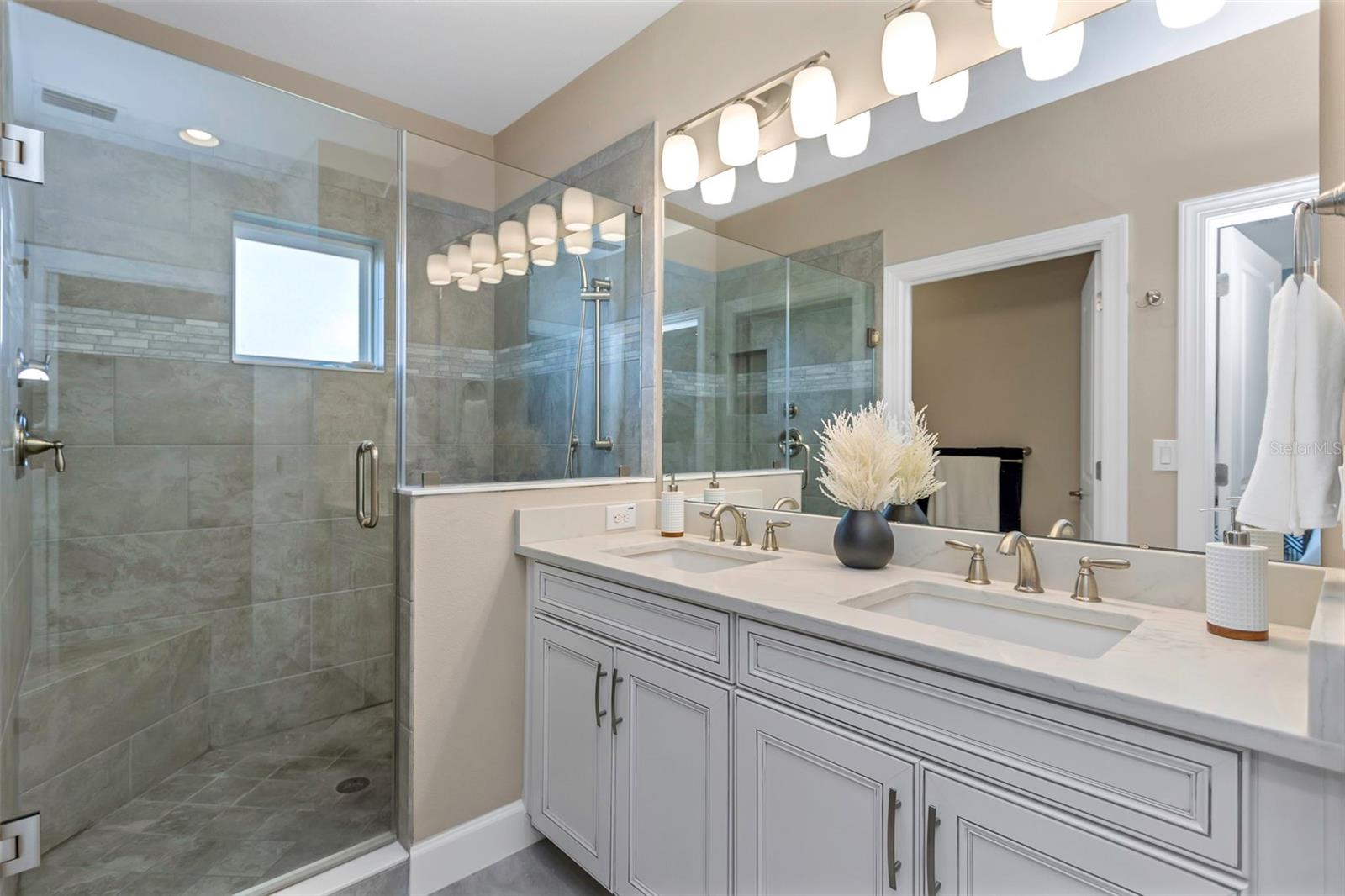 4069 ROCKY SHORES DR, TAMPA, FL, 33634