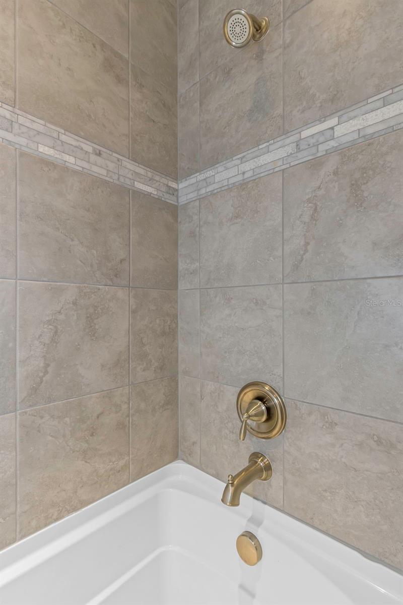 4069 ROCKY SHORES DR, TAMPA, FL, 33634