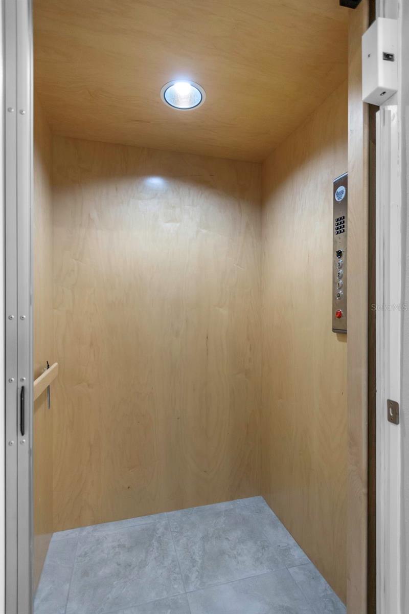 4069 ROCKY SHORES DR, TAMPA, FL, 33634