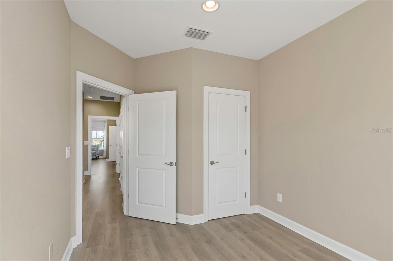 4069 ROCKY SHORES DR, TAMPA, FL, 33634