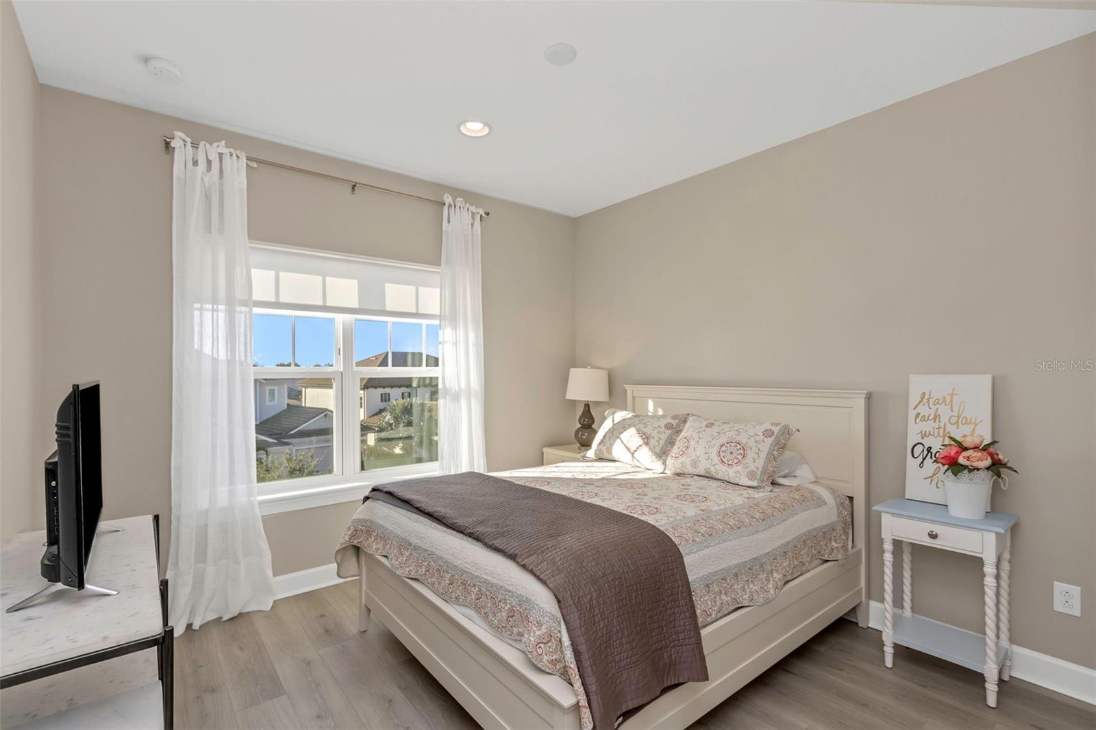 4069 ROCKY SHORES DR, TAMPA, FL, 33634