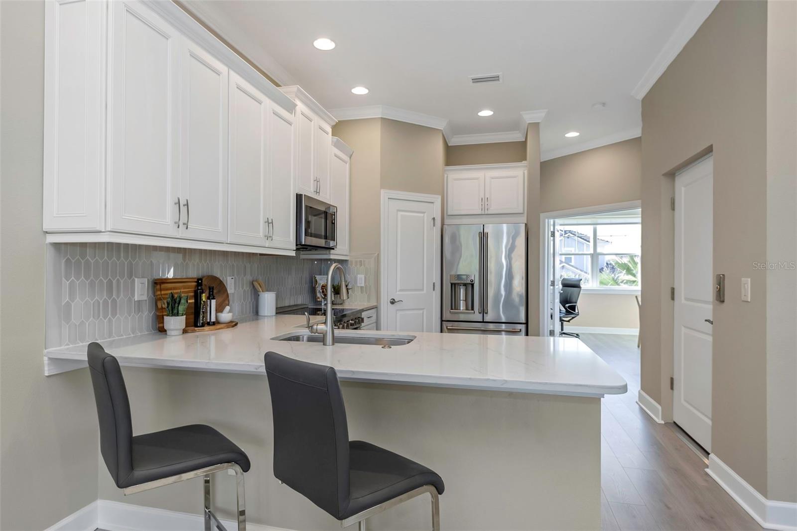 4069 ROCKY SHORES DR, TAMPA, FL, 33634