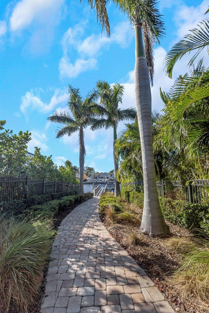 4069 ROCKY SHORES DR, TAMPA, FL, 33634