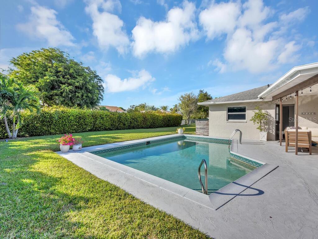 5533 AMOROSO DR, FORT MYERS, FL, 33919