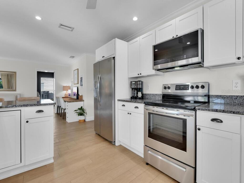5533 AMOROSO DR, FORT MYERS, FL, 33919