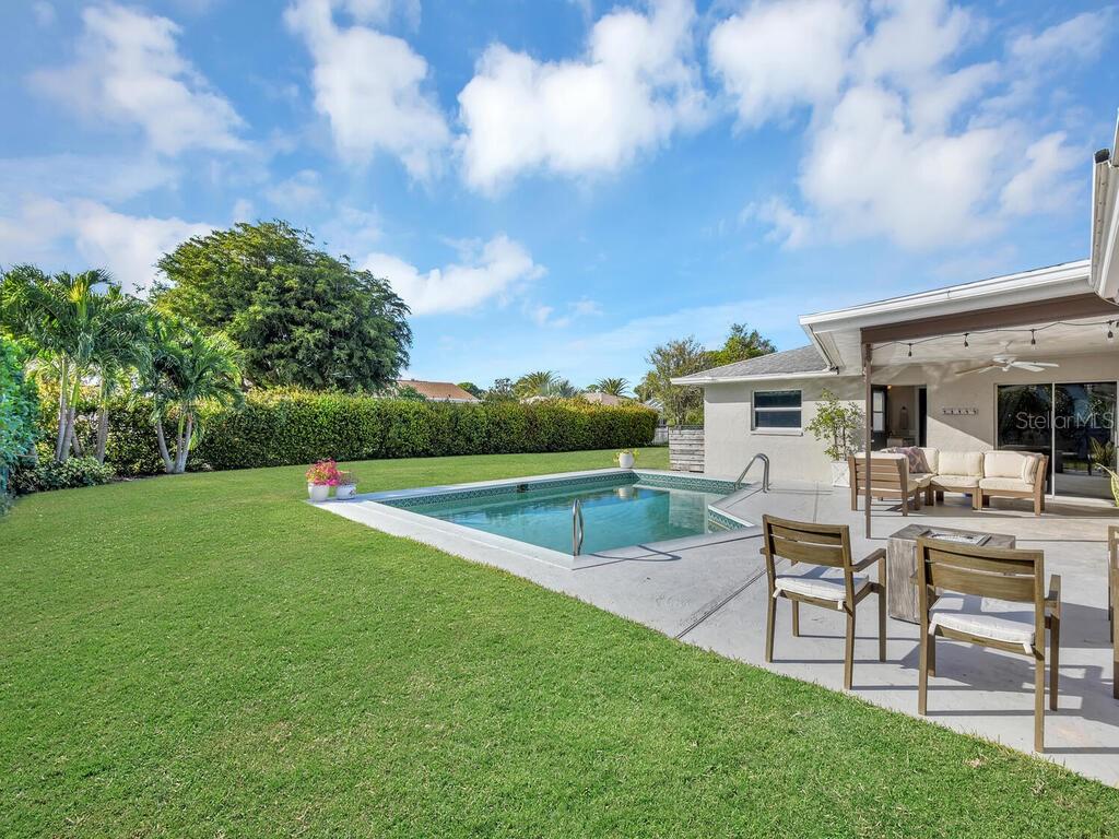 5533 AMOROSO DR, FORT MYERS, FL, 33919