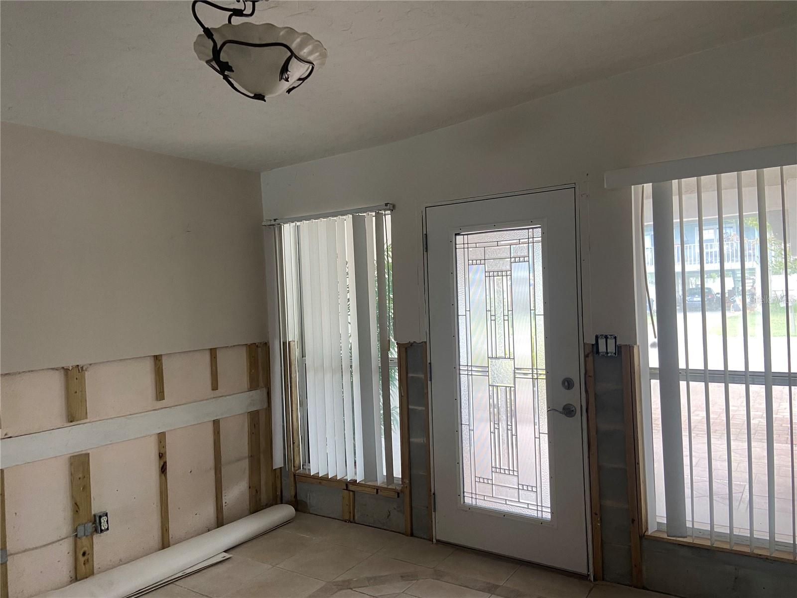 17613 1ST ST E, REDINGTON SHORES, FL, 33708