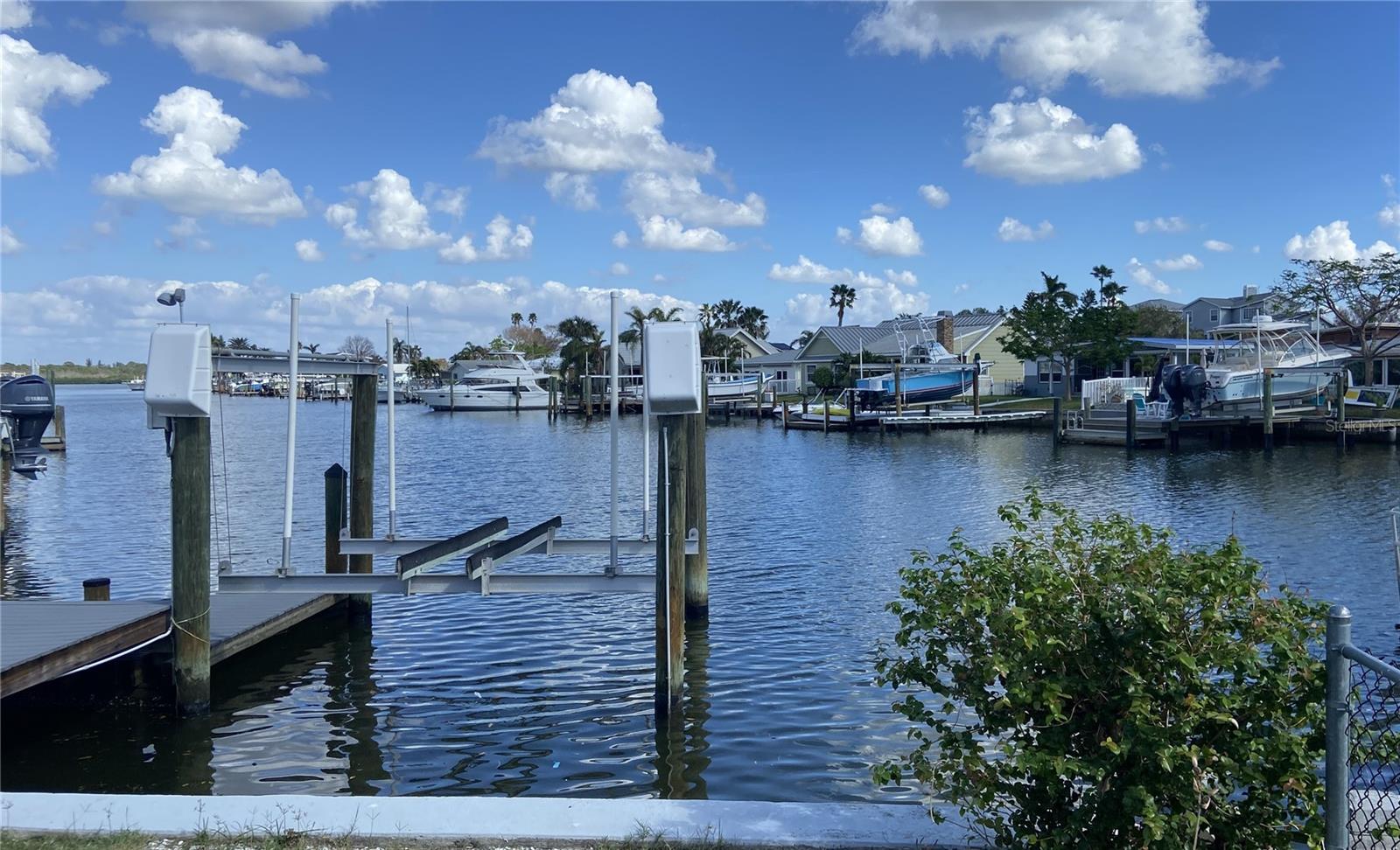 17613 1ST ST E, REDINGTON SHORES, FL, 33708