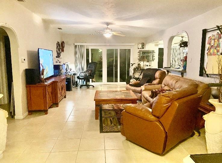 17613 1ST ST E, REDINGTON SHORES, FL, 33708