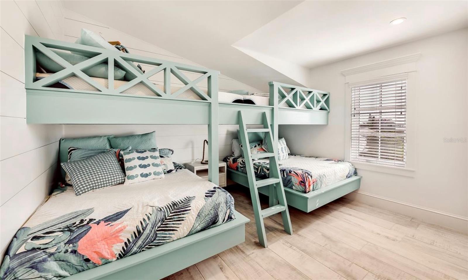 A4631974 Property Photo