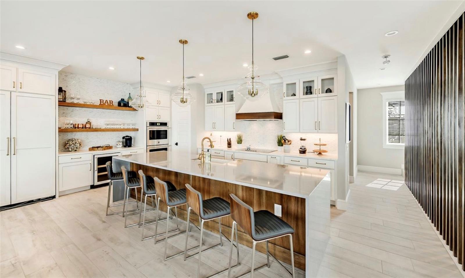 A4631974 Property Photo