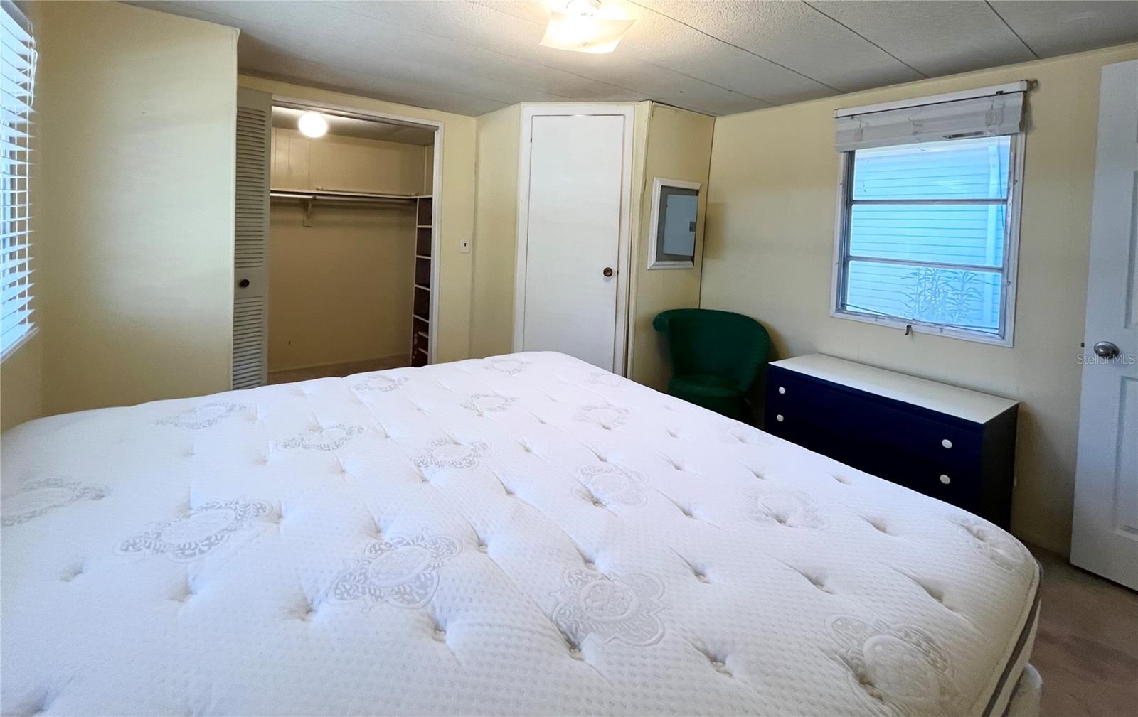 103 OAKWOOD BLVD, SARASOTA, FL, 34237