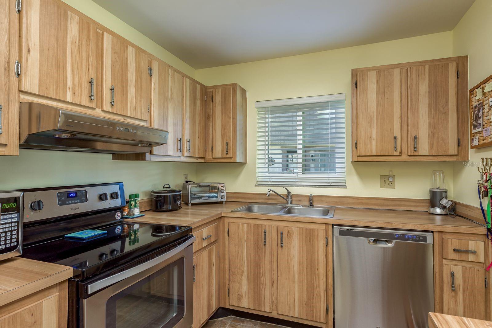 1843 BOUGH AVE #A, CLEARWATER, FL, 33760
