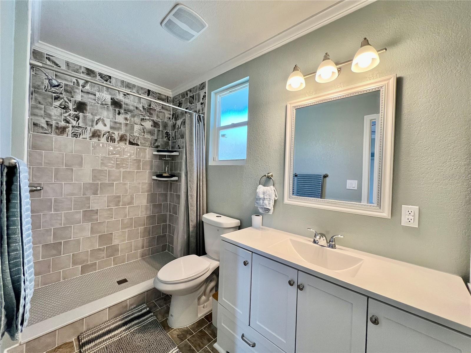 5907 N OLA AVE, TAMPA, FL, 33604