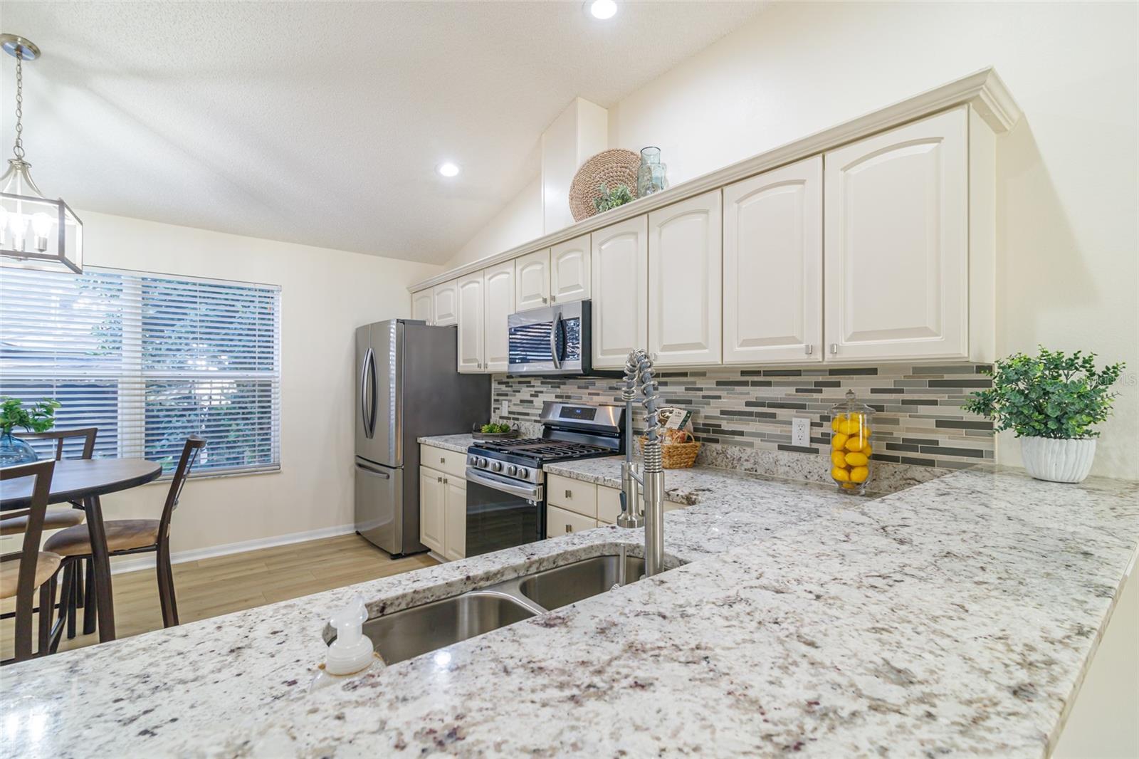 17066 SE 93RD YONDEL CIR, THE VILLAGES, FL, 32162