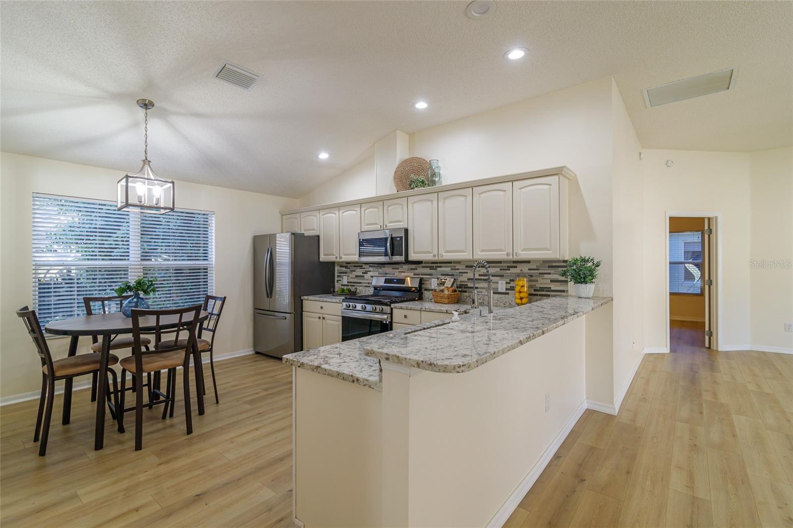 17066 SE 93RD YONDEL CIR, THE VILLAGES, FL, 32162