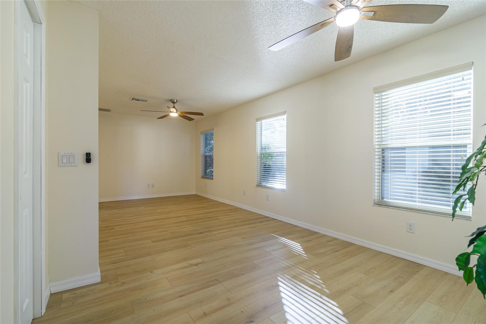 17066 SE 93RD YONDEL CIR, THE VILLAGES, FL, 32162