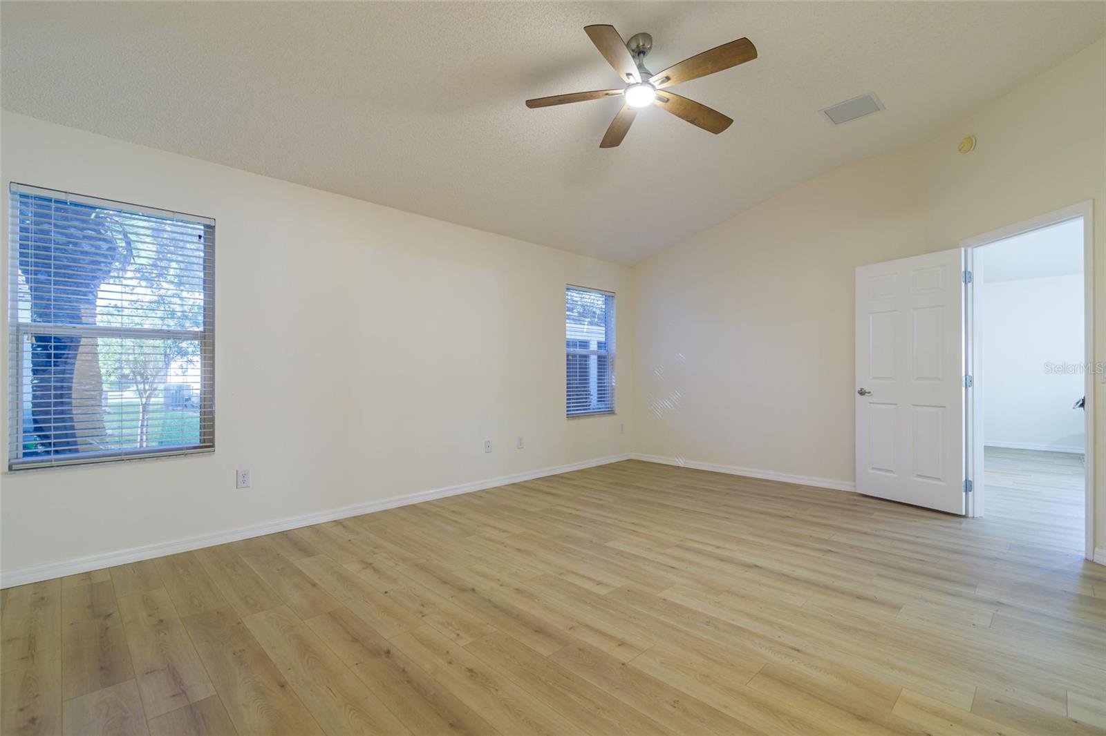 17066 SE 93RD YONDEL CIR, THE VILLAGES, FL, 32162