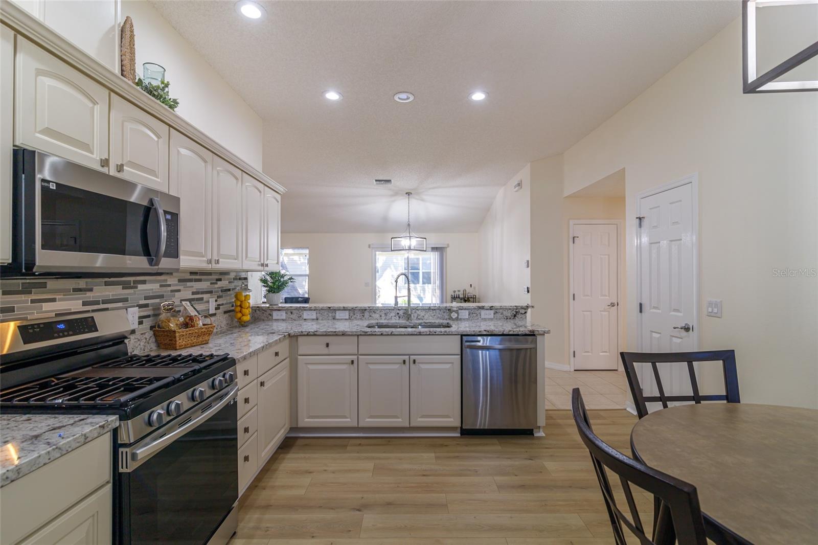 17066 SE 93RD YONDEL CIR, THE VILLAGES, FL, 32162
