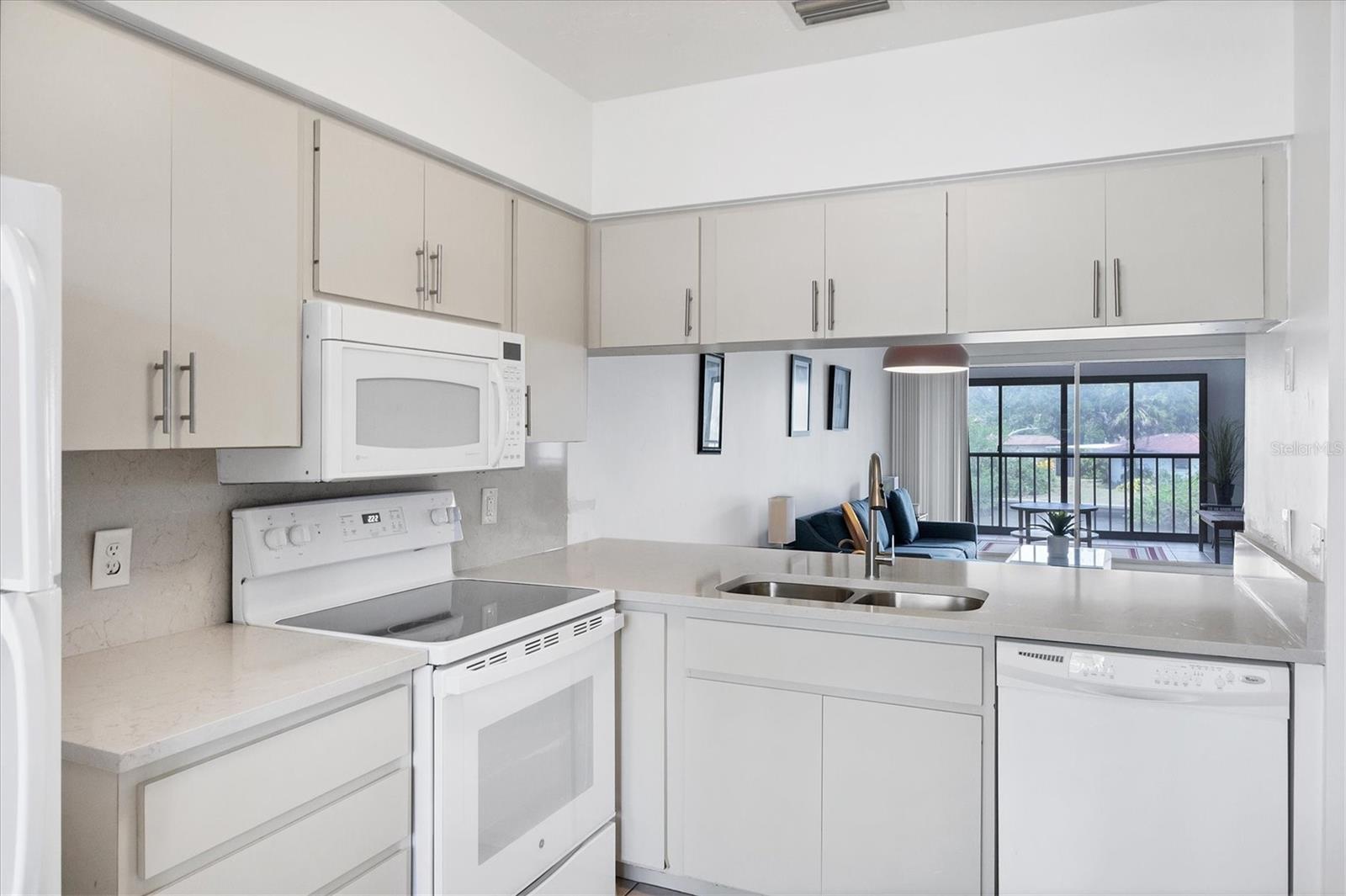 2124 N TAMIAMI TRL #103, SARASOTA, FL, 34234