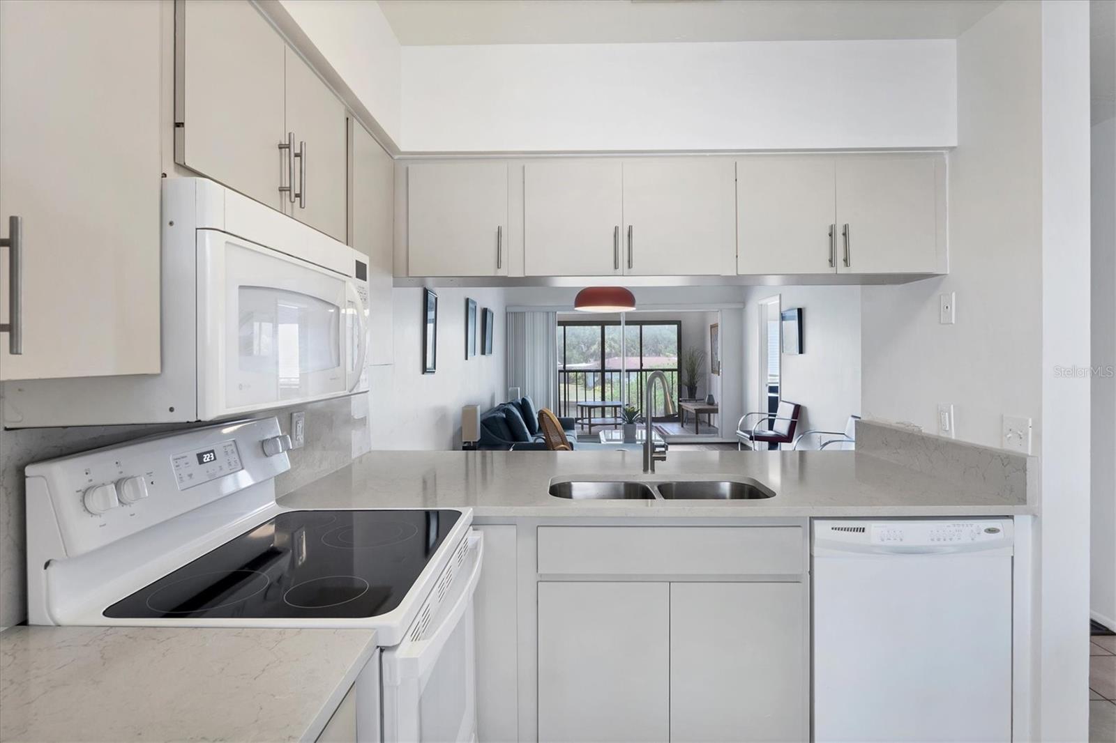 2124 N TAMIAMI TRL #103, SARASOTA, FL, 34234