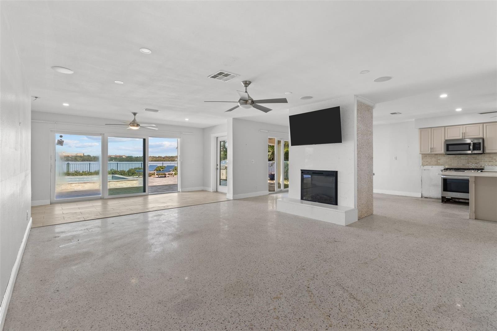 602 FLAMINGO DR, MADEIRA BEACH, FL, 33708