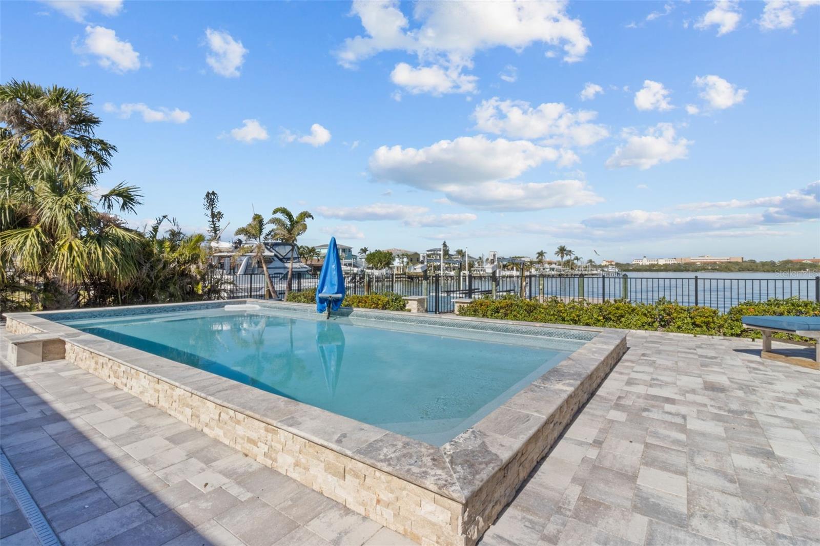 602 FLAMINGO DR, MADEIRA BEACH, FL, 33708
