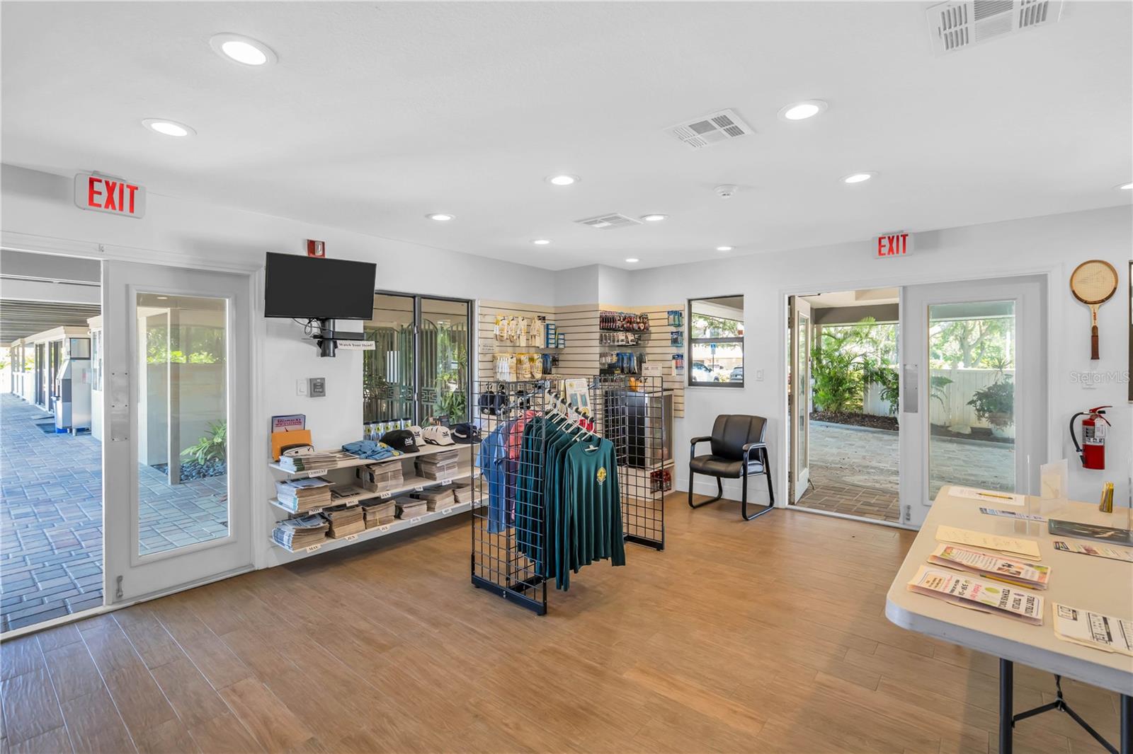 1720 STARLING DR #103, SARASOTA, FL, 34231