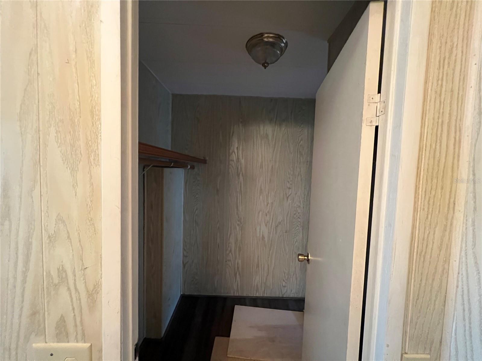 1016 BELMONT CIR, TAVARES, FL, 32778