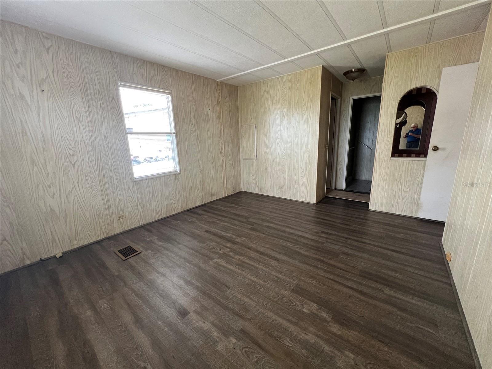 1016 BELMONT CIR, TAVARES, FL, 32778