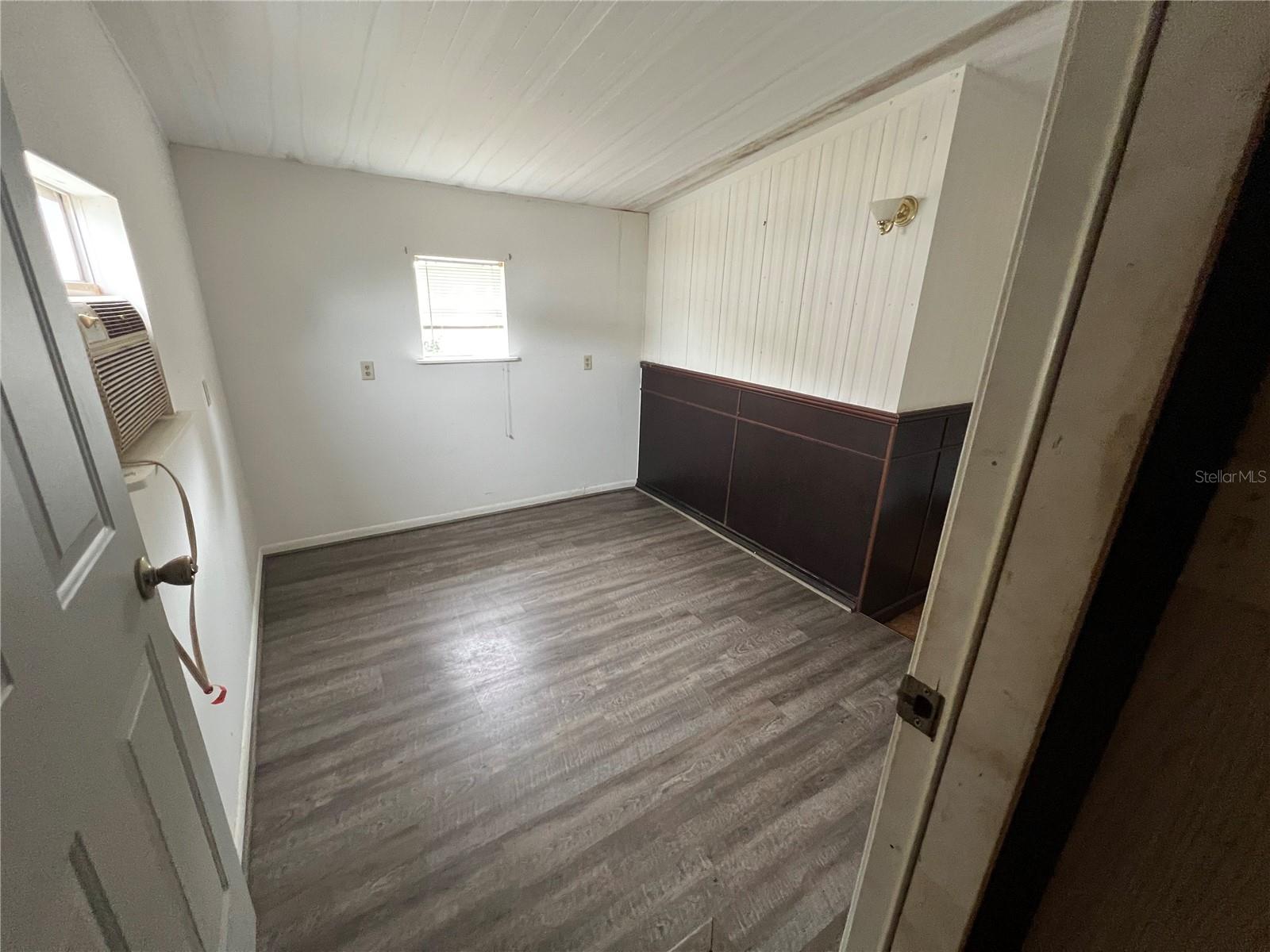 1016 BELMONT CIR, TAVARES, FL, 32778