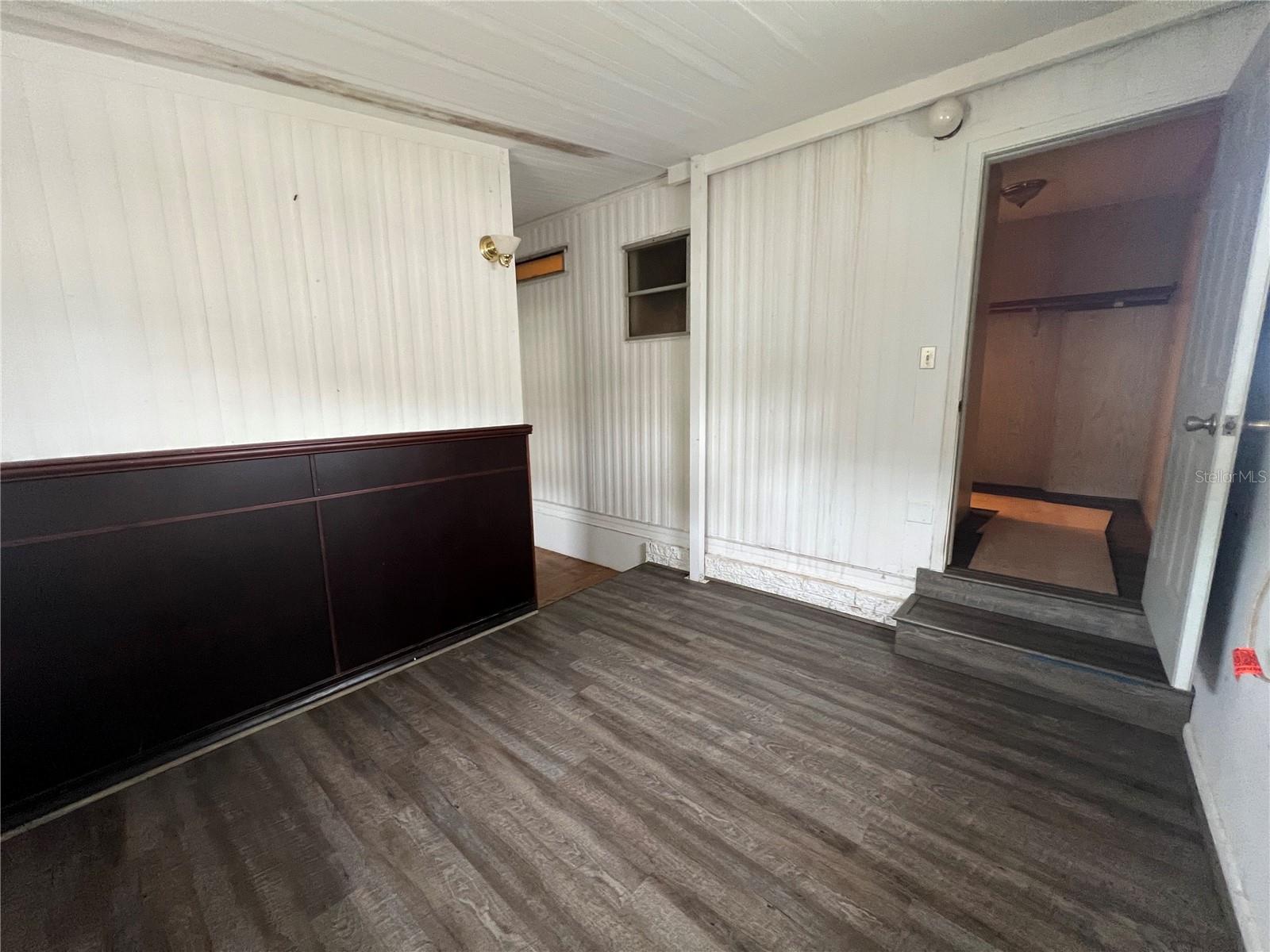 1016 BELMONT CIR, TAVARES, FL, 32778
