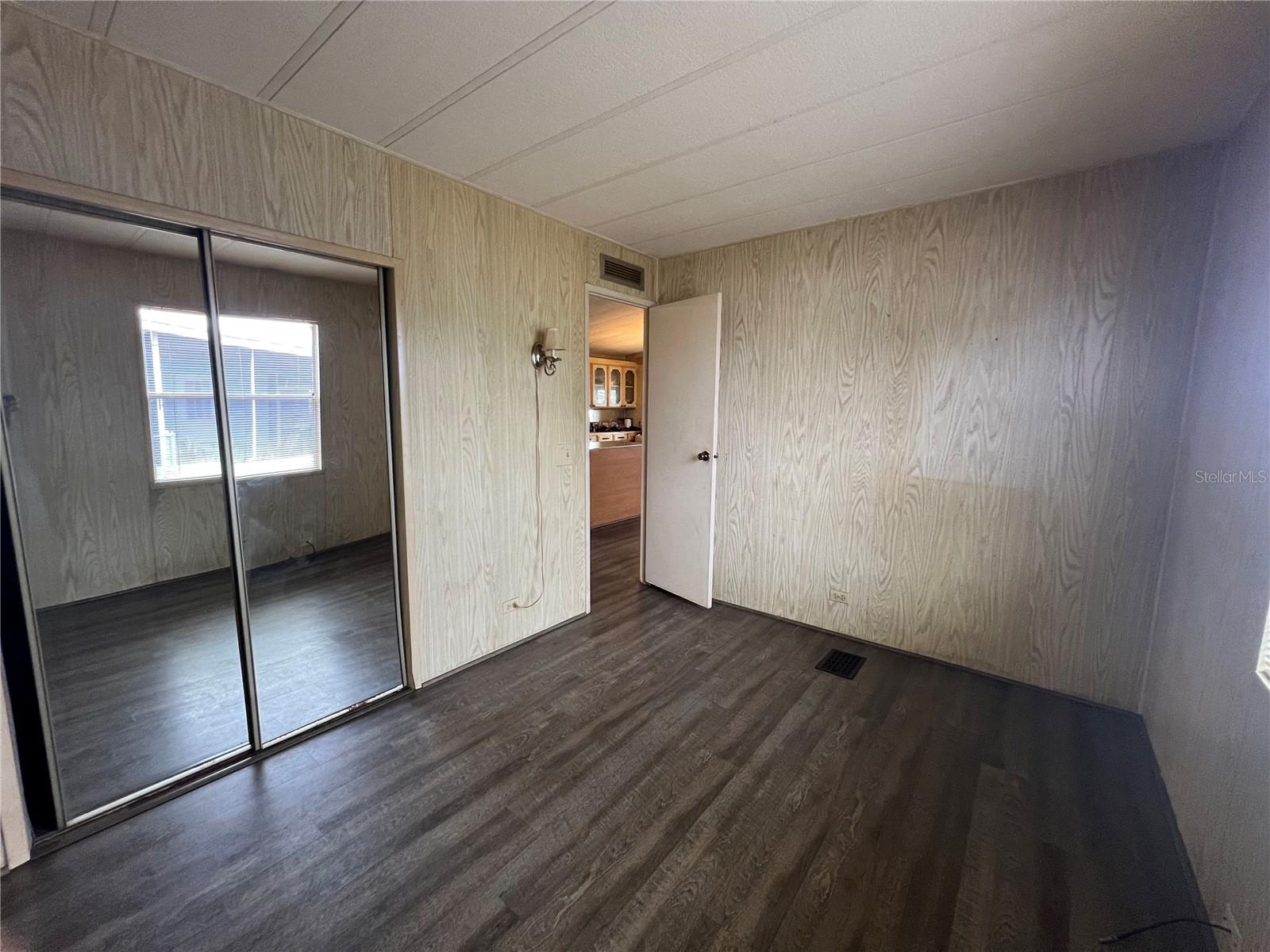 1016 BELMONT CIR, TAVARES, FL, 32778