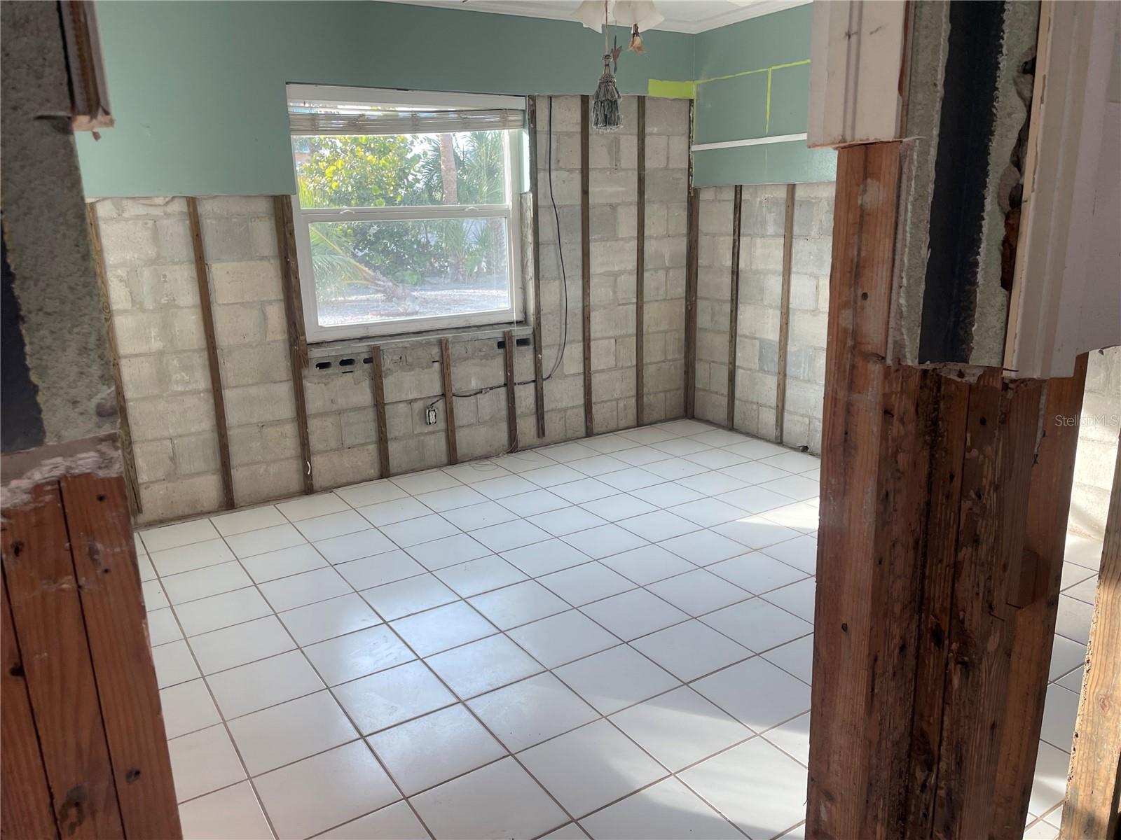909 MANDALAY AVE, CLEARWATER BEACH, FL, 33767