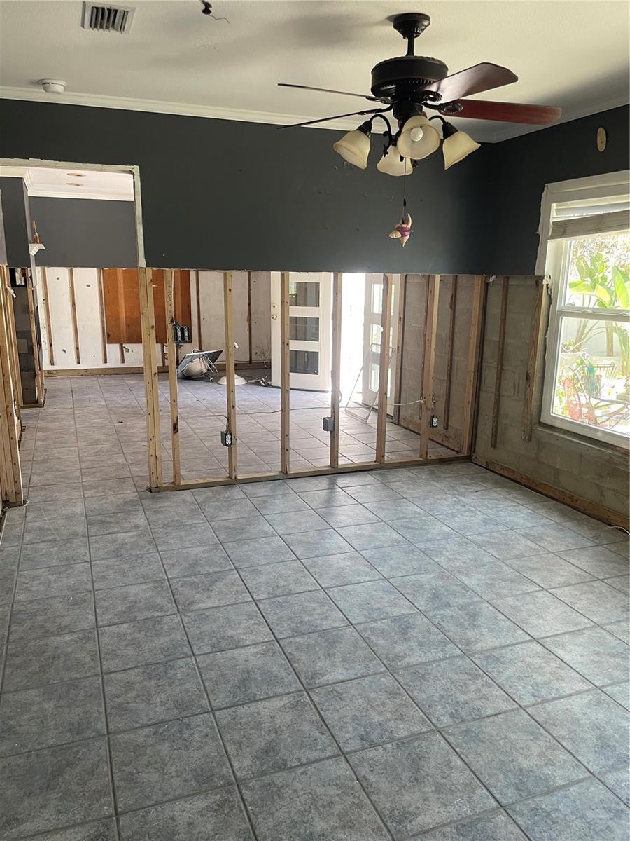 909 MANDALAY AVE, CLEARWATER BEACH, FL, 33767