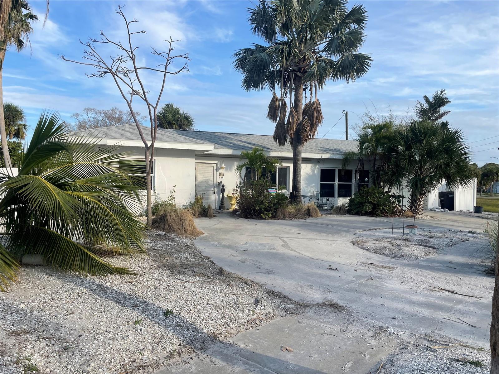 909 MANDALAY AVE, CLEARWATER BEACH, FL, 33767