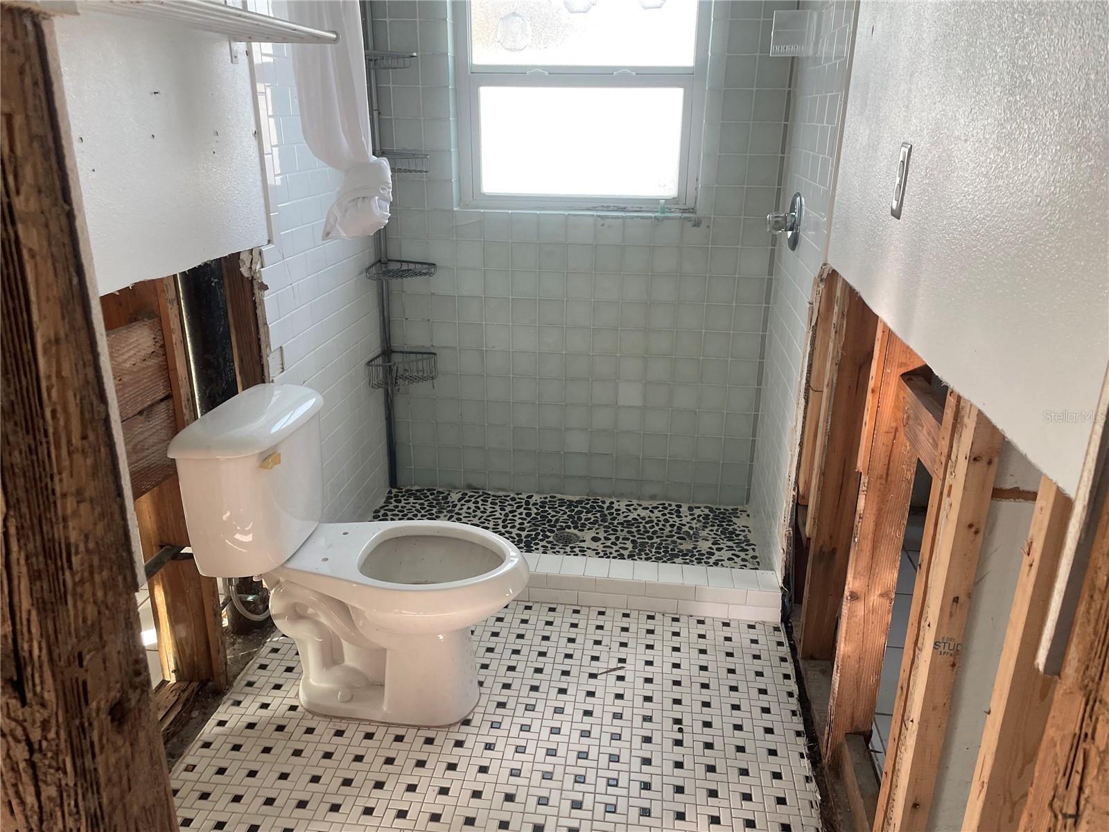 909 MANDALAY AVE, CLEARWATER BEACH, FL, 33767