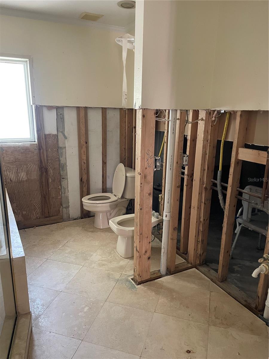 909 MANDALAY AVE, CLEARWATER BEACH, FL, 33767