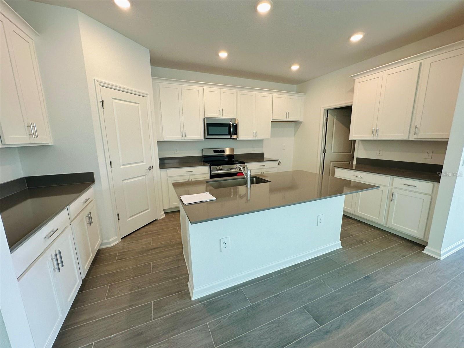2665 ARMSTRONG AVE, CLERMONT, FL, 34714