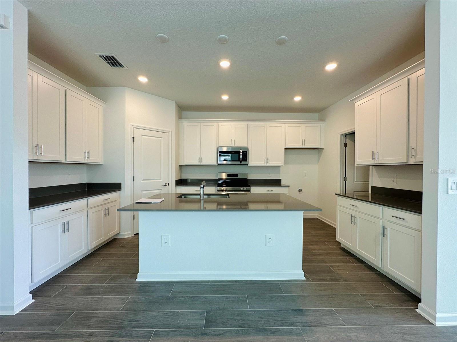 2665 ARMSTRONG AVE, CLERMONT, FL, 34714