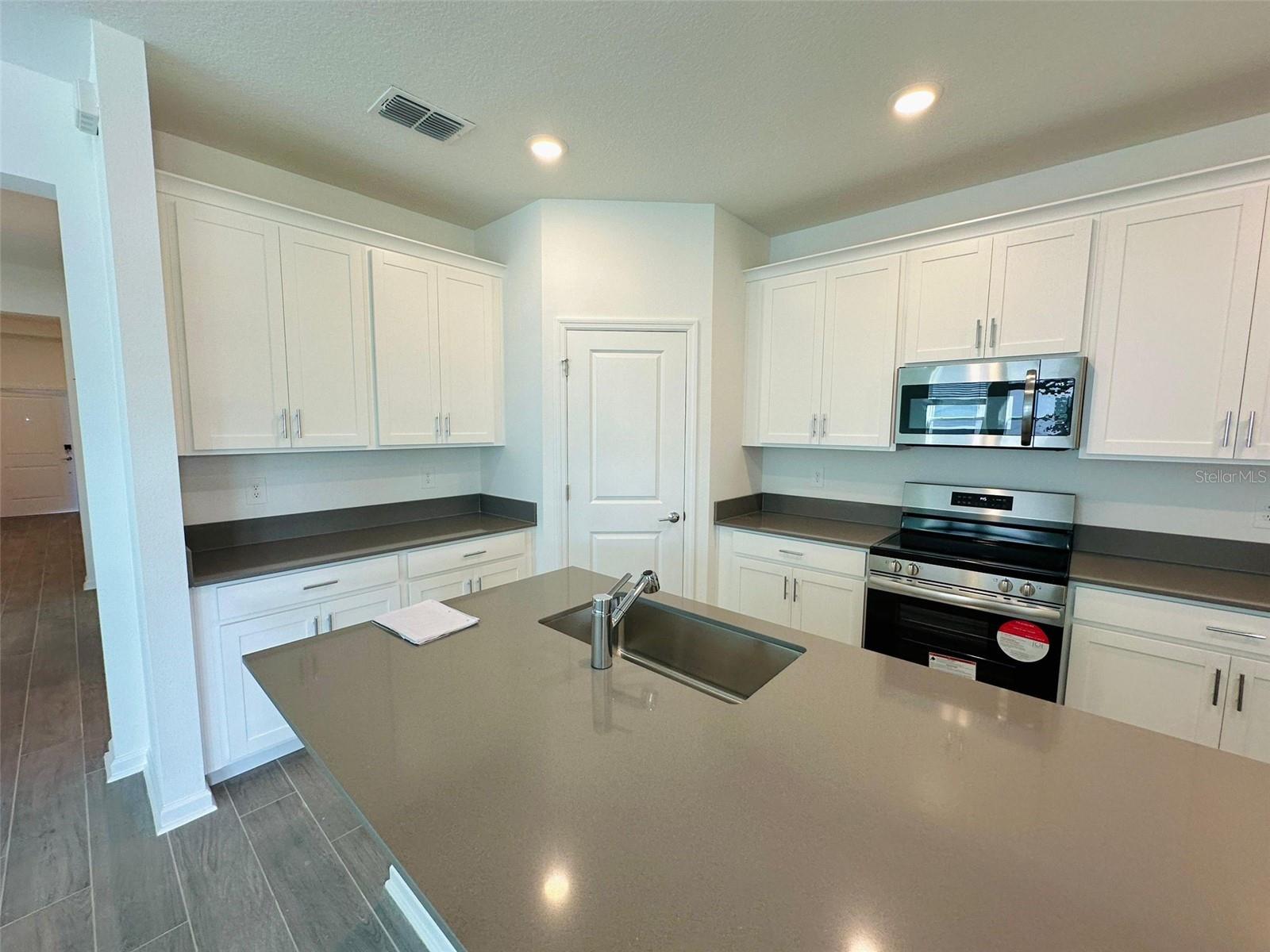 2665 ARMSTRONG AVE, CLERMONT, FL, 34714