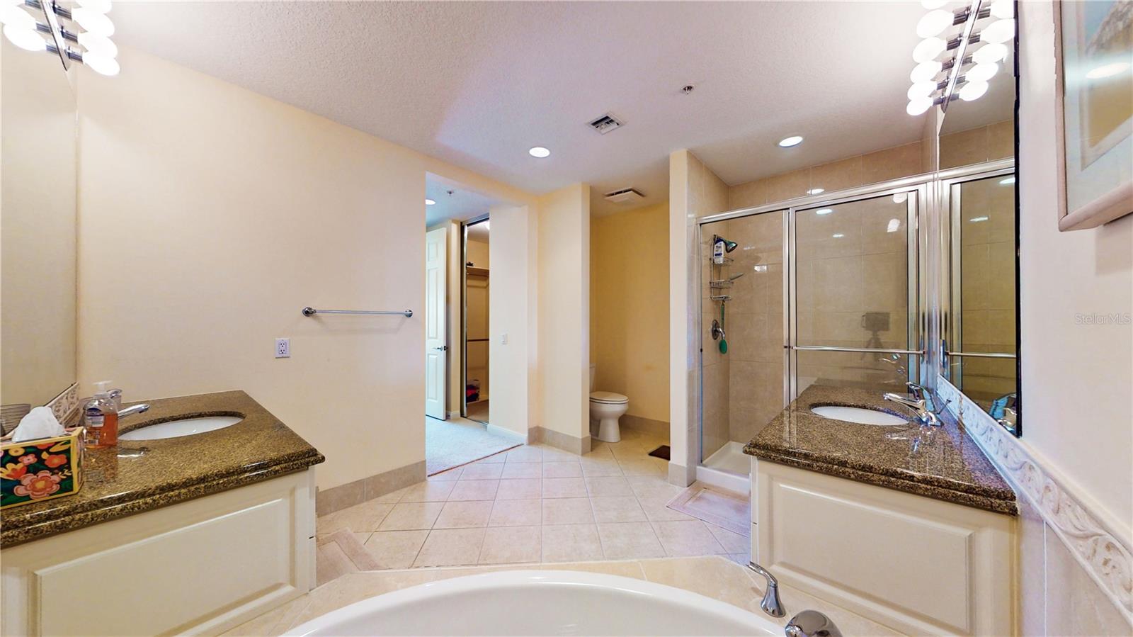 27 HARBOUR ISLE DR W #205, FORT PIERCE, FL, 34949